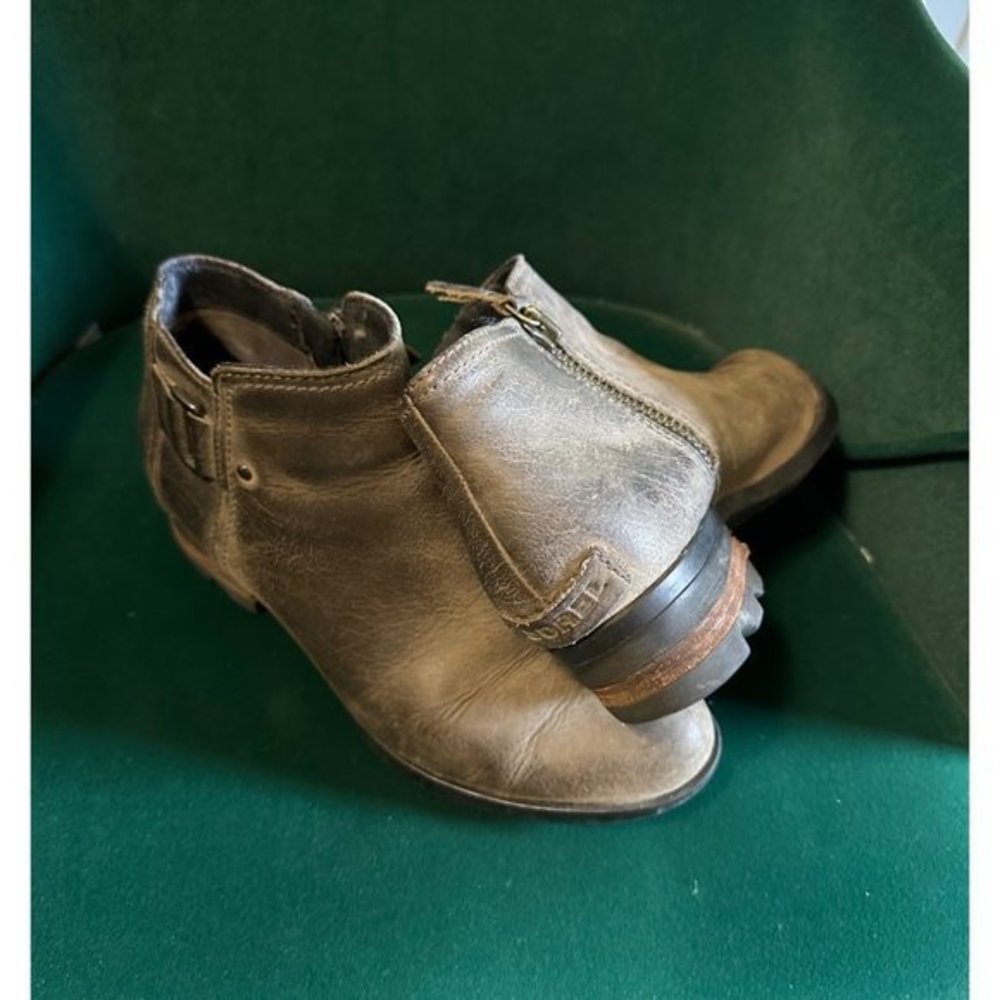 Sorel Lolla Leather Ankle Booties